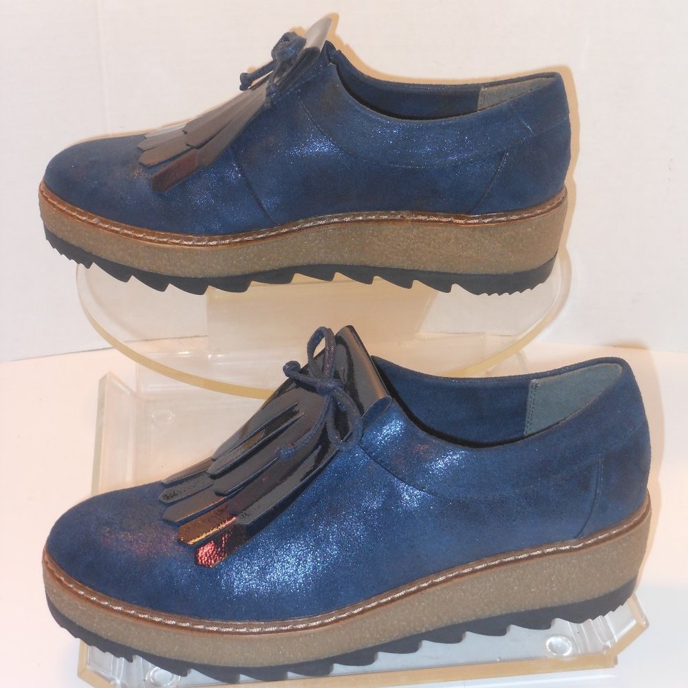 TAMARIS BLUE SUEDE SHOES WITH FRONT TASSEL SHOES
